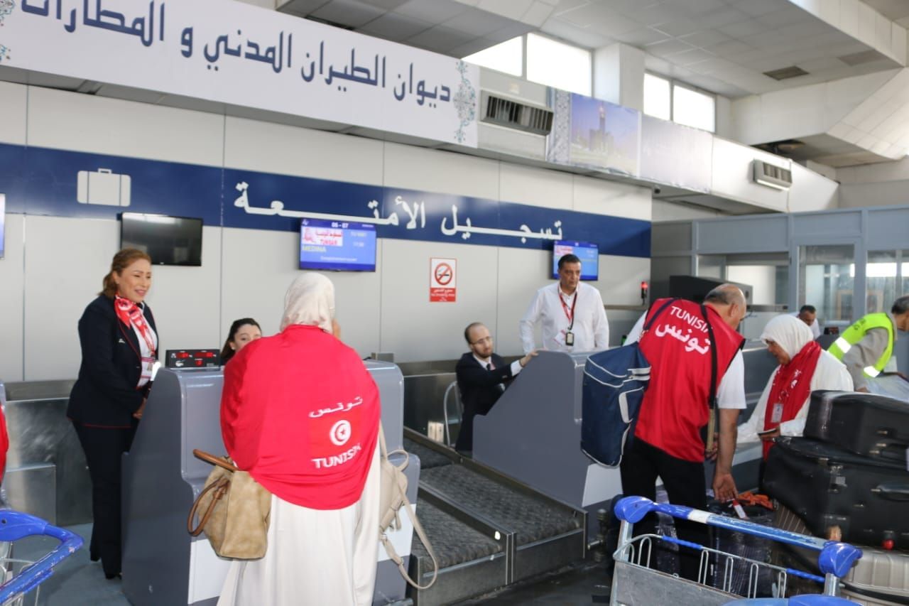 انطلاق أوّل رحلة للحجيج من مطار المنستير الحبيب بورقيبة الدولي نحو المدينةالمنوّرة