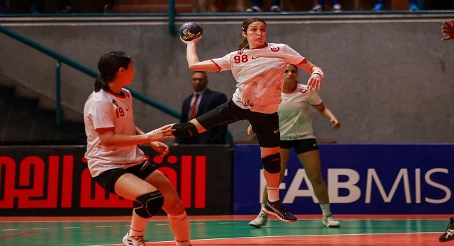 كأس إفريقيا للأندية الفائزة بالكأس لكرة اليد: الجمعية النسائية بالساحل تفوز على فريق اوتوهو الكونغولي