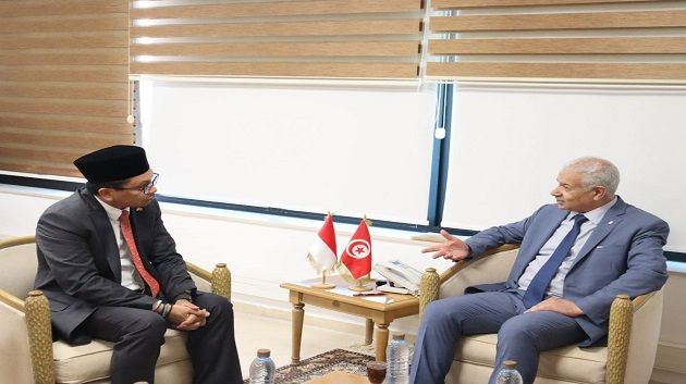 وزير التجارة وسفير اندونيسيا بتونس: ضرورة استكمال مشاروات اتفاقية التجارة بين البلدين