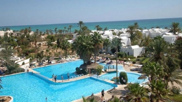 الجامعة العامة للسياحة: طرد أكثر من ألف عامل قبل تنقيح مجلّة الشغل بأيام