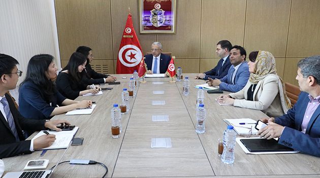 وزير الصحة يبحث مع وفد صيني سبل التعاون في مجالات تصنيع الأدوية