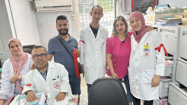 مستشفى قرمبالية: الأعوان و الإطار الطبي وشبه الطبي يرفعون الشارة الحمراء