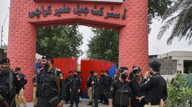 فرار 200 سجين باكستاني إثر وقوع سلسلة من الهزات الأرضية