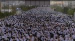 الحجاج يفيضون من عرفات إلى مزدلفة