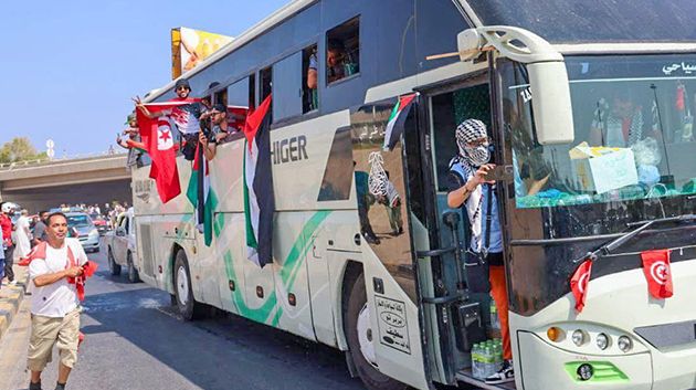صحفي ليبي: 'سلطات شرق ليبيا قد تمنع قافلة الصمود من بلوغ الحدود المصرية' (فيديو)