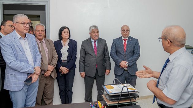 وزير التشغيل: ' 2000 منتفع بنظام المبادر الذّاتي قد تسلّموا بطاقاتهم'