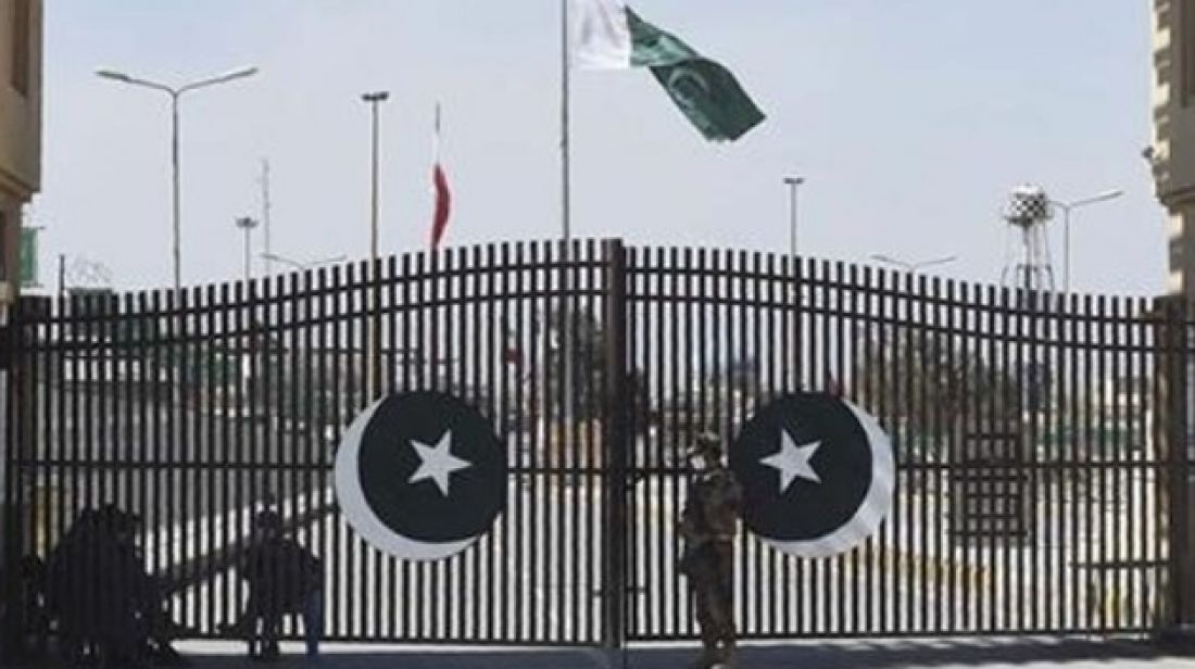‫باكستان تغلق حدودها مع إيران