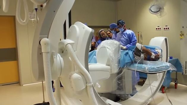 دون جراحة: إجراء أوّل قسطرة علاجية للبروستات لمريض بمستشفى الرابطة (فيديو)