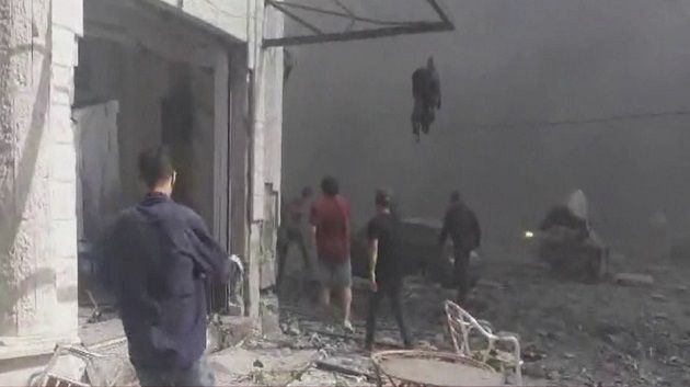 نجاة طاقم قناة 'العربية' من استهداف إسرائيلي في القطاع (فيديو)