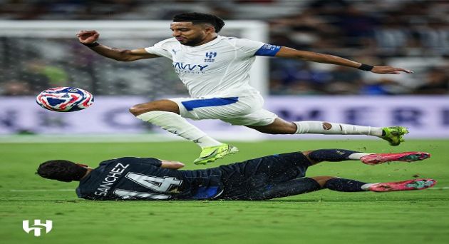 الدوسري خارج حسابات الهلال أمام مانشستر سيتي