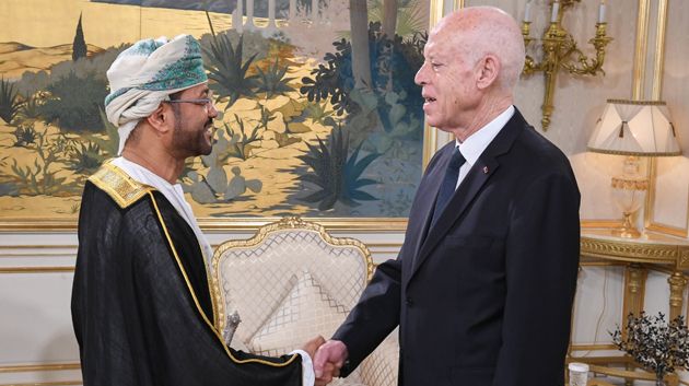 رئيس الجمهورية يستقبل وزير خارجية سلطنة عمان