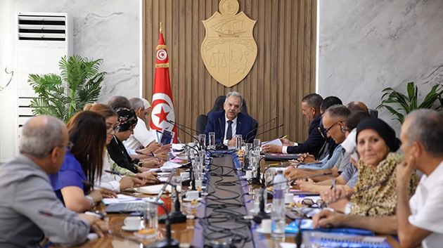 وزارة الشباب والرياضة: النظر في مشروع تهيئة المركب الرياضي مصطفى بن جنات
