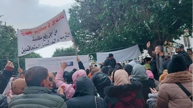 التنسيقية الوطنية لمرشدي التطبيق والقيمين المتعاقدين مع وزارة التربية تنظّم تحركا احتجاجيا