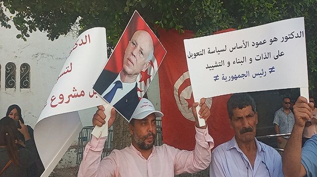 للمطالبة بالإدماج: الدكاترة الباحثون يحتجّون أمام البرلمان