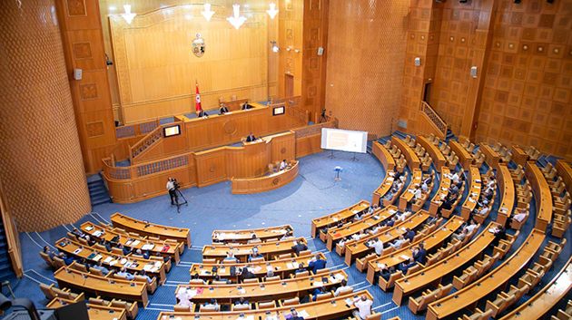 نواب مجلس الجهات والأقاليم يدعون إلى تسهيل استخراج الوثائق الرسمية ورخص الصيد