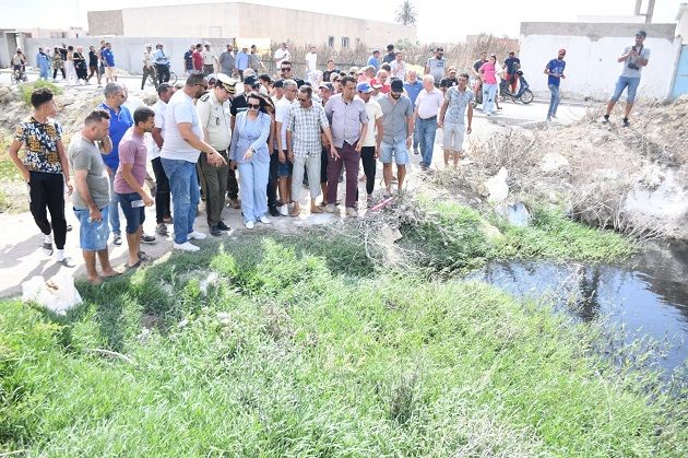 والية نابل تعاين التلوث البيئي بمنطقة صاحب الجبل اثر احتجاجات المواطنين