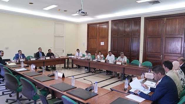 لجنة الدفاع والأمن بالبرلمان تستمع إلى ممثّلين عن وزارة الداخلية حول مقترح قانون