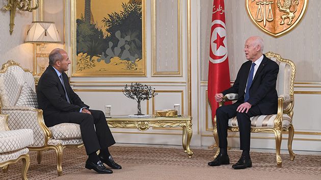 رئيس الجمهورية يستقبل سفير لبنان بتونس بمناسبة انتهاء مهامه
