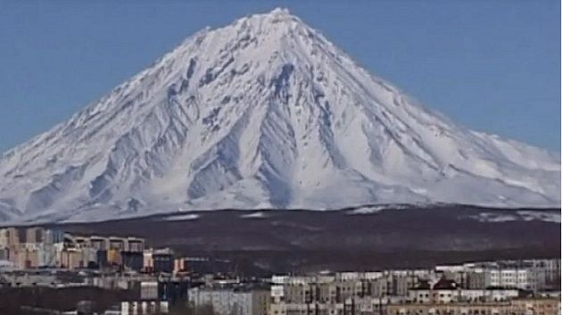 زلزالان بقوة تتجاوز 6.5 درجات قبالة كامتشاتكا في روسيا