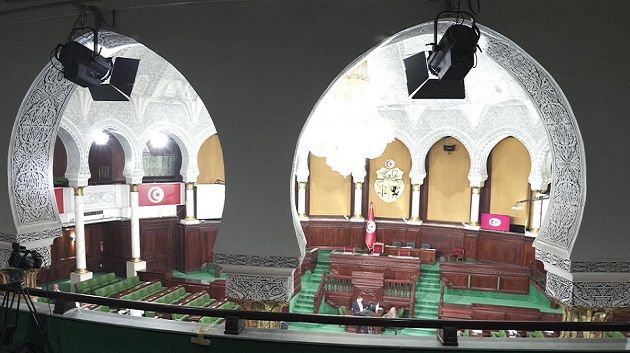 البرلمان يصادق على غلق ميزانية الدولة لسنة 2021