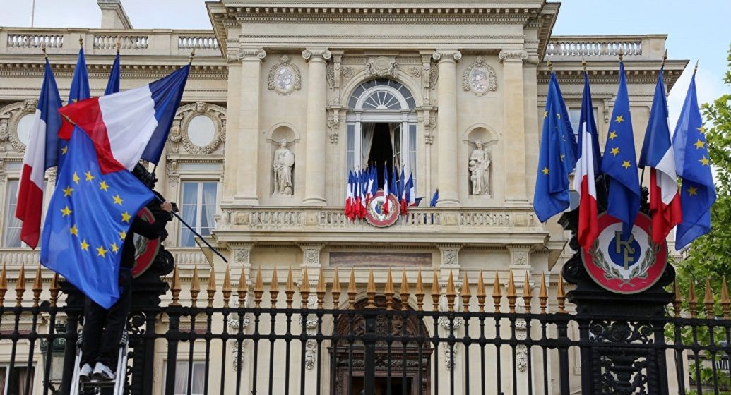 طرد ركاب يهود من إحدى الرحلات الجوية.. فرنسا تطالب إسبانيا بالتوضيح