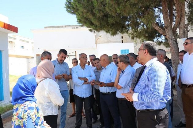 وزير البيئة يعاين الوضع البيئي المتردّي اثر زيارة الى المنطقة الصناعية في تازركة 