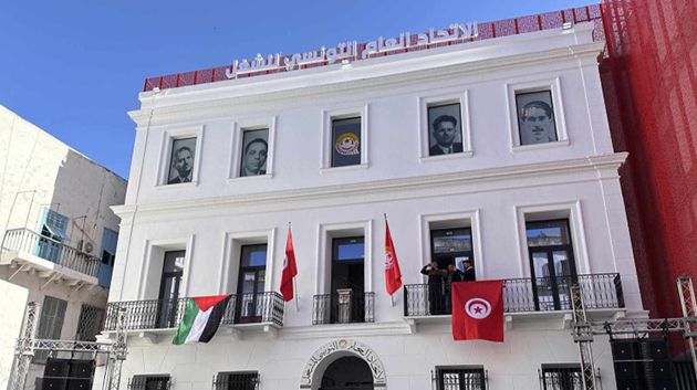 سامي الطاّهري: 'مجموعة من الأشخاص يحاولون اقتحام مقر اتحاد الشغل'