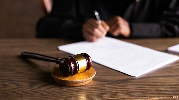 قضيّة التّلاعب بالتّوجيه الجامعي: المشتبه به تلميذ والعقوبة قد تصل إلى 80 سنة سجنًا (فيديو)