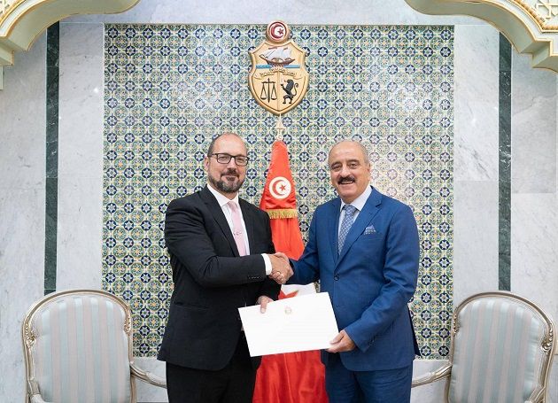 وزير الخارجية يتسلم نسخة من اوراق اعتماد سفير كندا الجديد بتونس