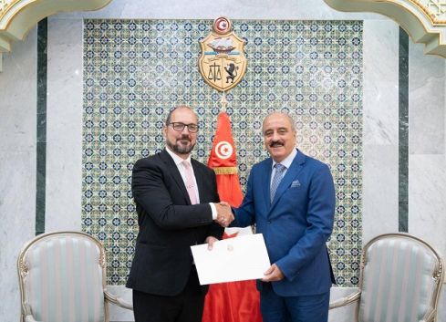 وزير الخارجية يتسلم نسخة من اوراق اعتماد سفير كندا الجديد بتونس