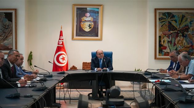 وزير السياحة يشرف على جلسة خاصة بالصالون الدولي للسياحة الواحية والصحراوية