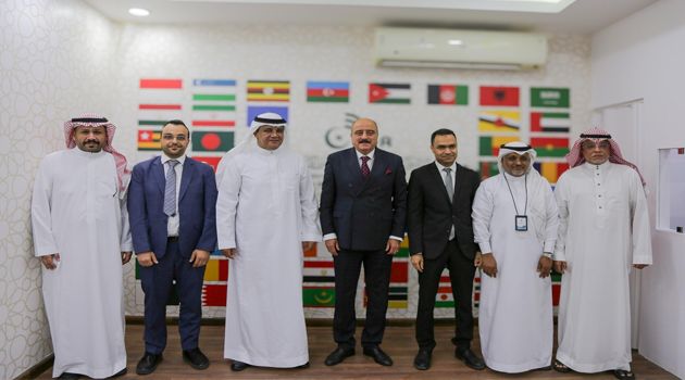 وزير الخارجية يلتقي ثلة من الجالية التونسية بجدة ويزور مقر اتحاد وكالات أنباء دول منظمة التعاون الاسلامي 