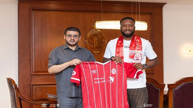 الاتحاد الليبي يتعاقد مع اللاعب روجيه أوهولو