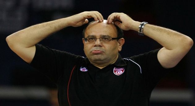 عادل التلاتلي على رأس المنتخب الوطني لكرة السلة