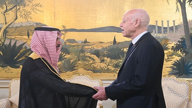 رئيس الجمهورية يستقبل وزير الخارجية السعودي (فيديو)