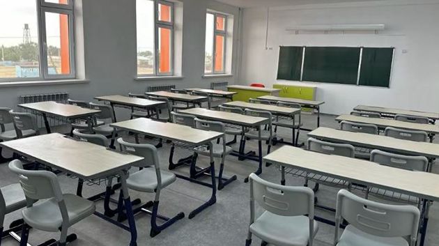 وزارة التربية: 'نعمل حاليّاً على اقتناء وتوزيع أكثر من 85 ألف طاولة مزدوجة' (فيديو)