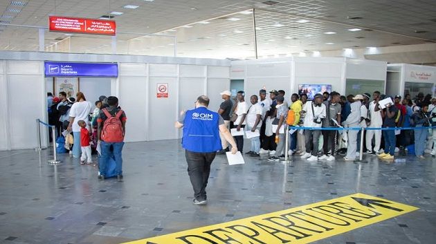 المنظمة الدولية للهجرة : عودة طوعية لـ 150 مهاجرا غينيا من تونس
