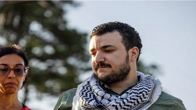 القضاء الأمريكي يأمر بترحيل ناشط مؤيد للفلسطينـ.يين 