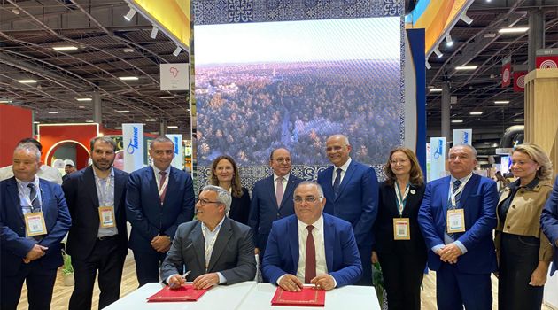 الديوان الوطني التونسي للسياحة يوقع اتفاقية شراكة لدعم الربط الجوي بين توزر وباريس