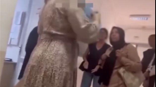 الحمامات: وقفة احتجاجية بمعهد بعد إحالة تلميذة على مجلس التأديب 