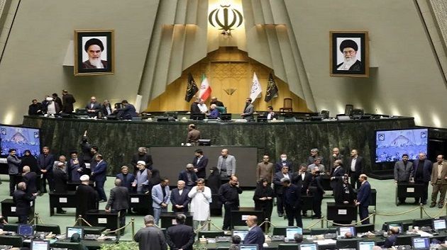 إيران تلوّح بالإنسحاب من معاهدة حظر الإنتشار النووي