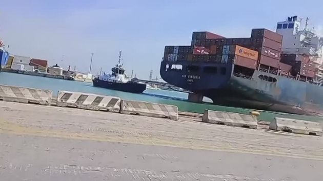 عمال ميناء إيطالي يُجبرون سفينة إسرائيلية على المغادرة