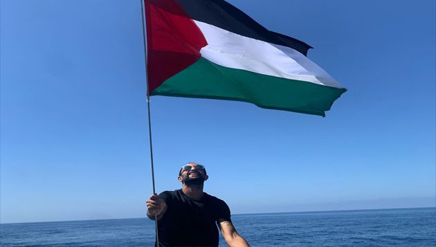 التونسي الذي رفع العلم الفلسطيني في وجه بن غفير وهو رهن الاعتقال  (فيديو)