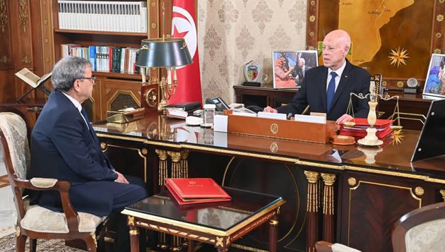 فحوى لقاء رئيس الجمهورية مع محافظ البنك المركزي 