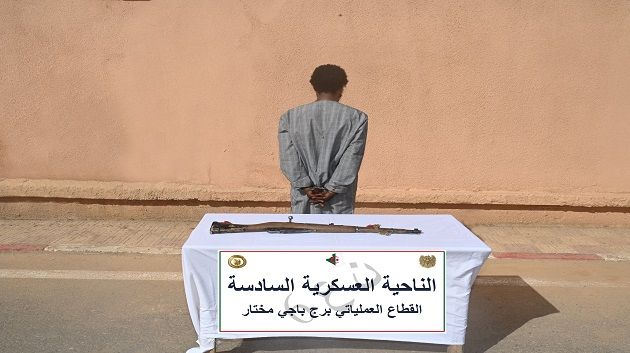 الجزائر: إرهابي يسلّم نفسه