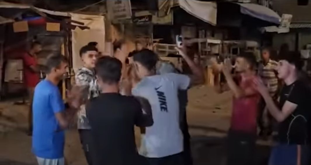 رغم الجراح والألم.. القطاع 'يفرح' بإعلان إنهاء الحرب