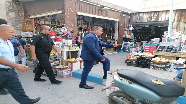 والي المنستير يدعو لإزالة كل مظاهر الانتصاب الفوضوي   