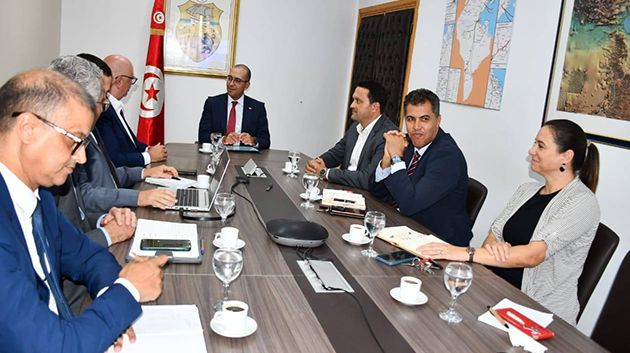 وزارة الصناعة تعمل على استكمال الإطار التشريعي لمجال التنقل الكهربائي قصد تطويره
