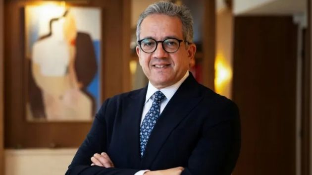 خالد العناني.. أوّل عربي يتولى منصب المدير العام لليونسكو 