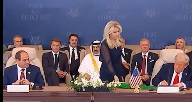 ترامب والسيسي يوقعان وثيقة اتفاق وقف اطلاق النار 